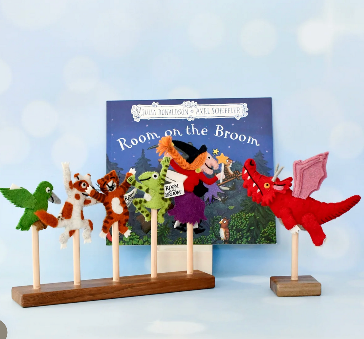 THE ROOM ON THE BROOM® FINGER PUPPETS SET