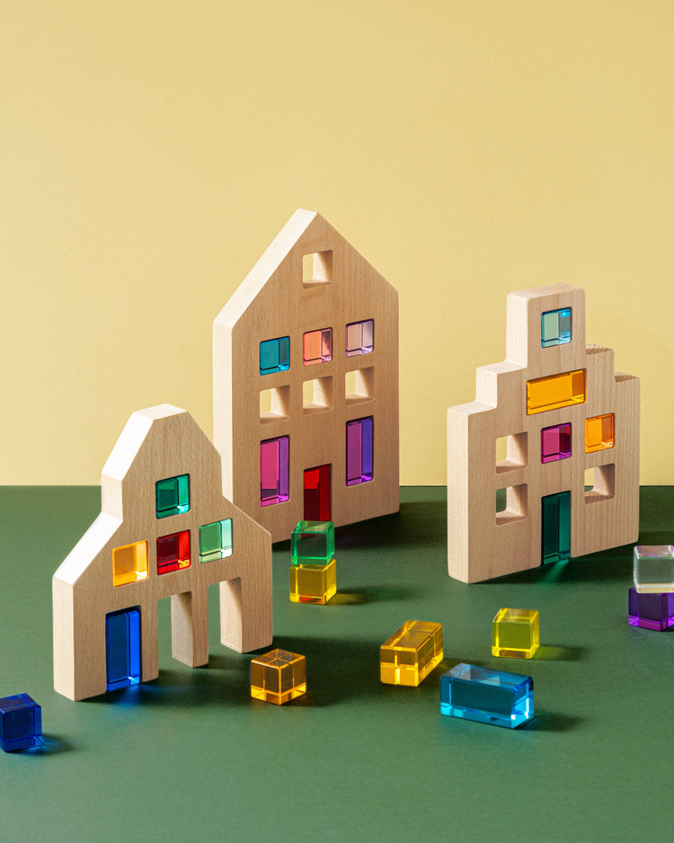 Build + Play