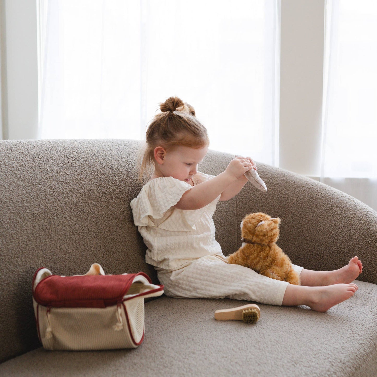 Munchkin & House (cat)