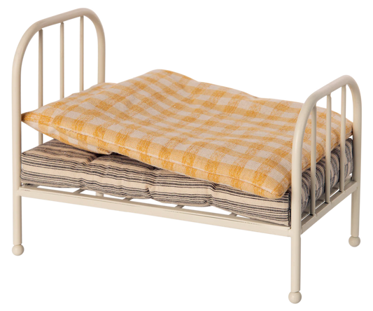 Vintage Bed (Size 1)