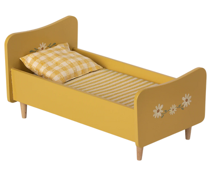 Wooden Bed (Miniature)