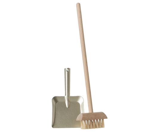 Broom Set (Miniature)