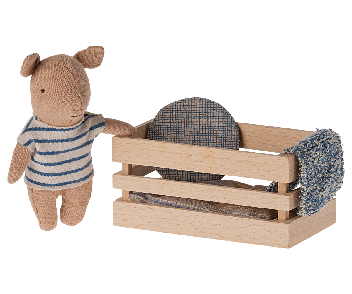 Pig, Baby in Box