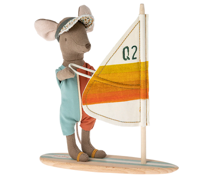 Beach Mouse, Surfer - Big Brother