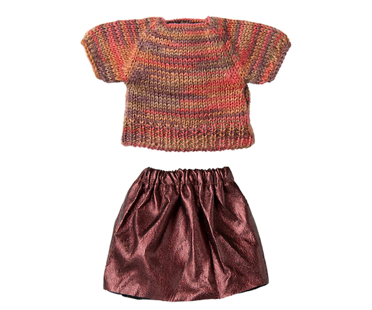 Skirt and Knitted Blouse (Mum Mouse)