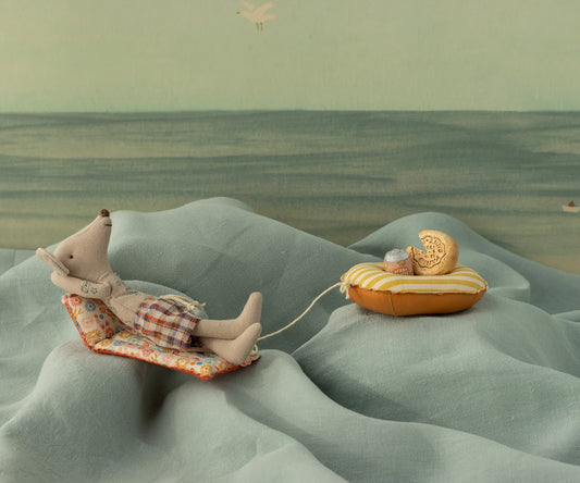 Beach Mouse - Dad with Float