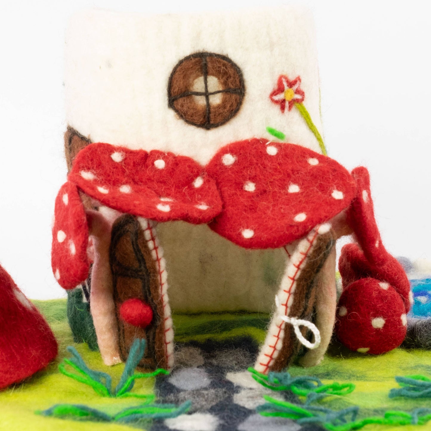 Felt House - Magic Mushroom