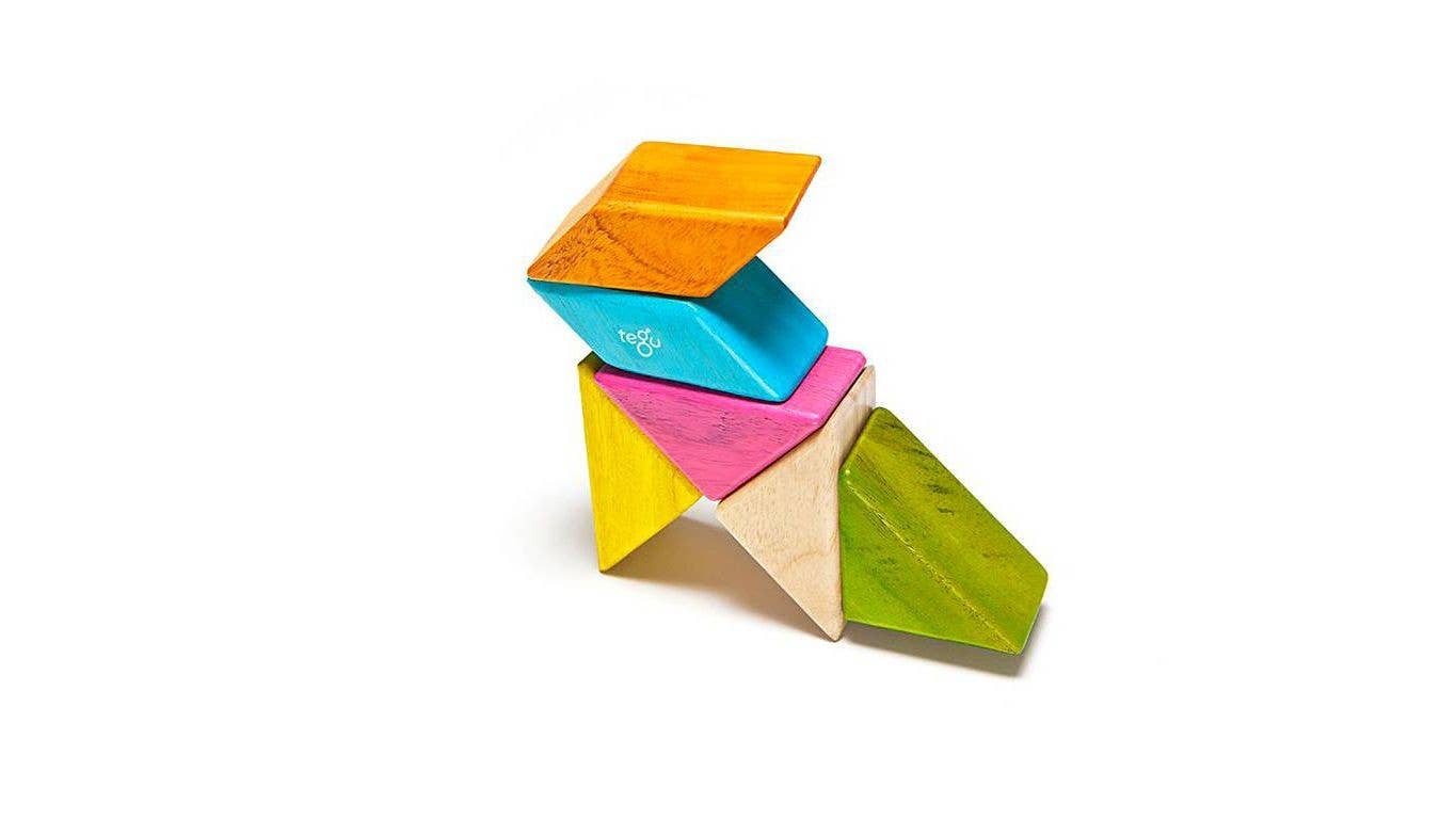 Pocket Pouch Prism - Magnetic Wooden Block Set