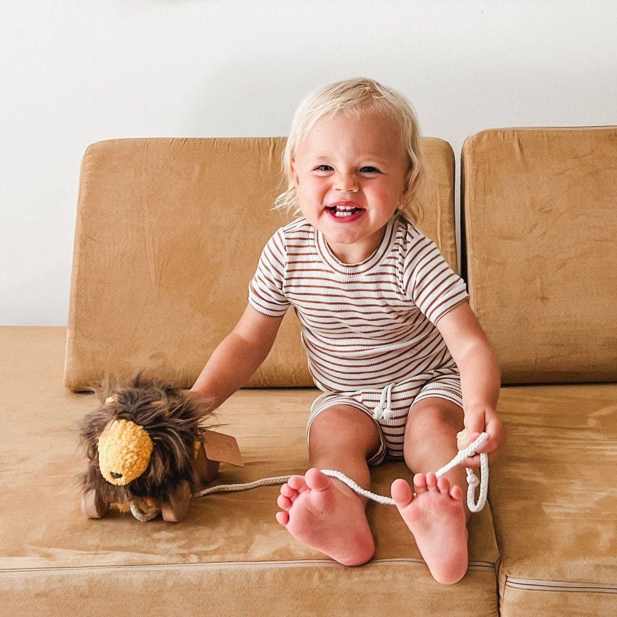 Leo Lion Pull-Along Toy