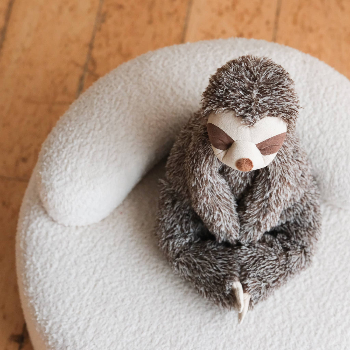 Sunny the sloth // Cuddle & plushie toy // NEW