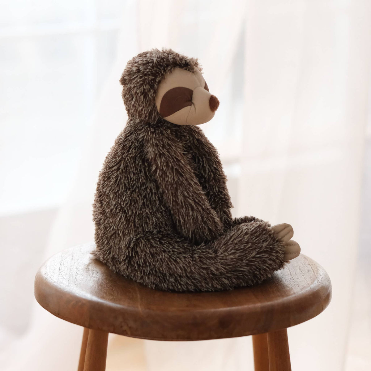 Sunny the sloth // Cuddle & plushie toy // NEW