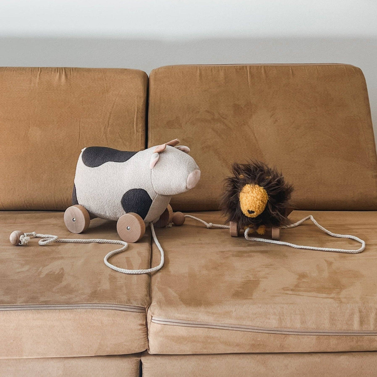 Leo Lion Pull-Along Toy