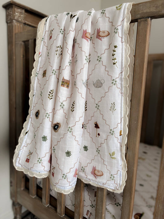 Cottage Picnic Fur Lined Cot Blanket