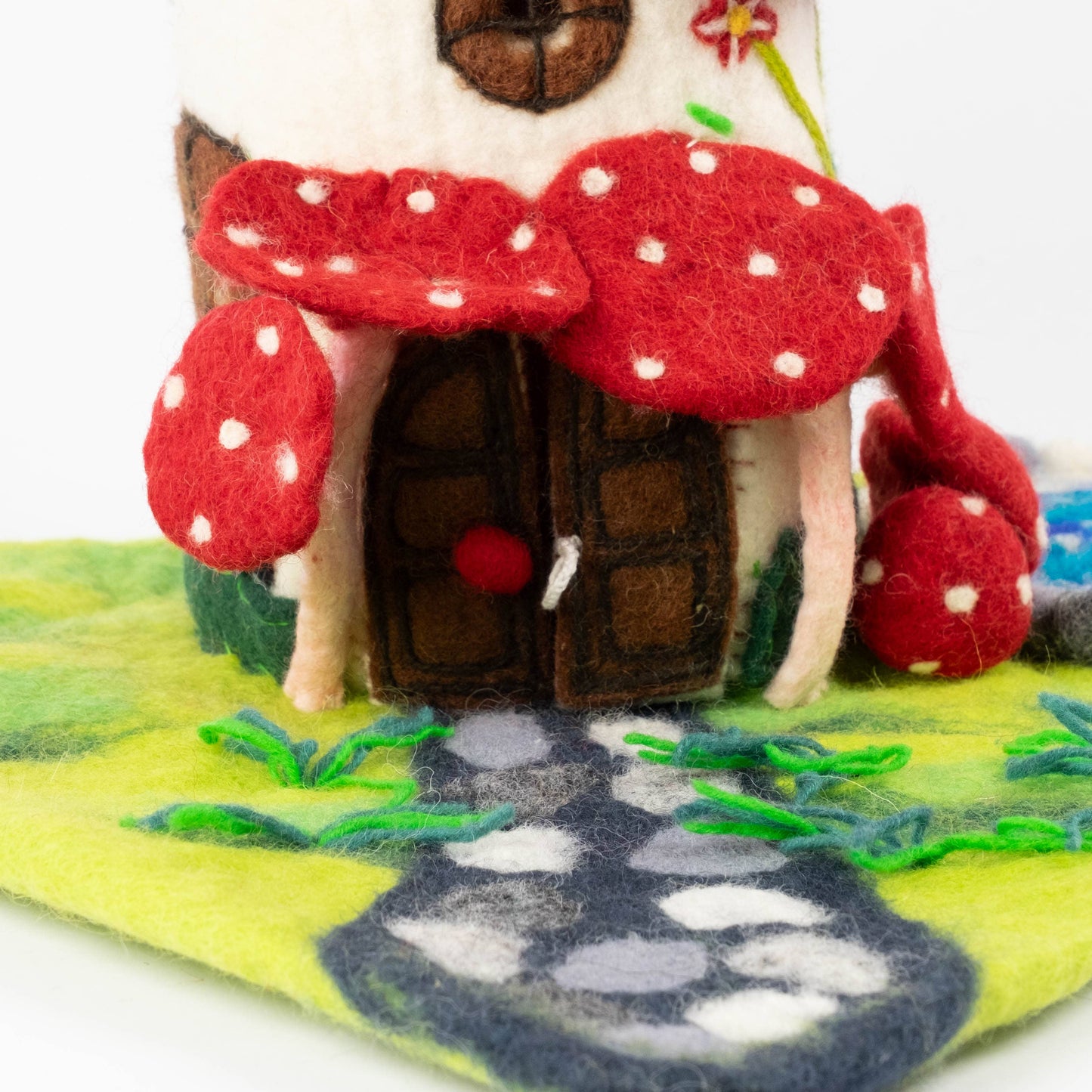 Felt House - Magic Mushroom