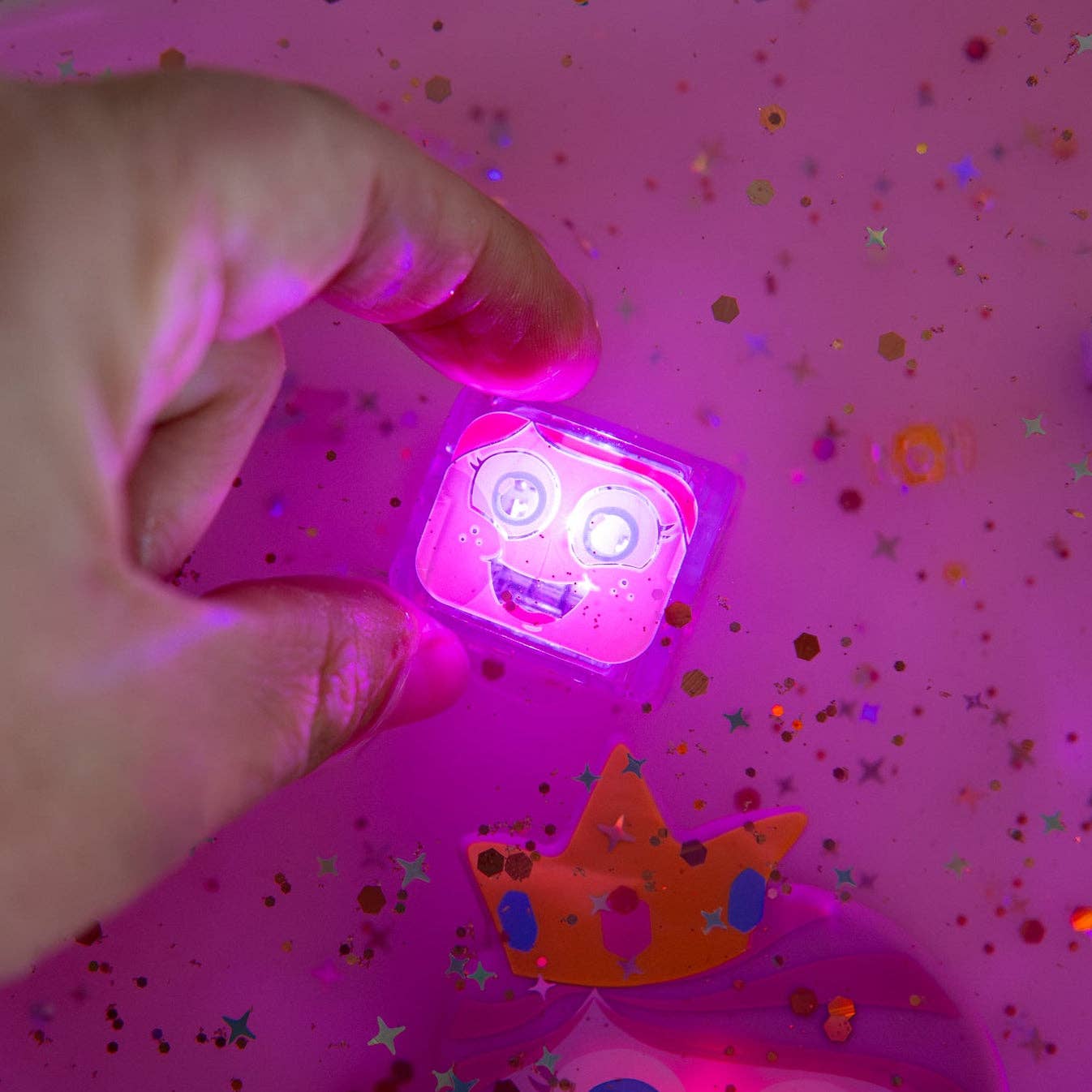 Glo Pals Light-Up Cubes