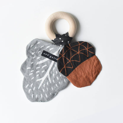 Crinkle Teether - Acorn