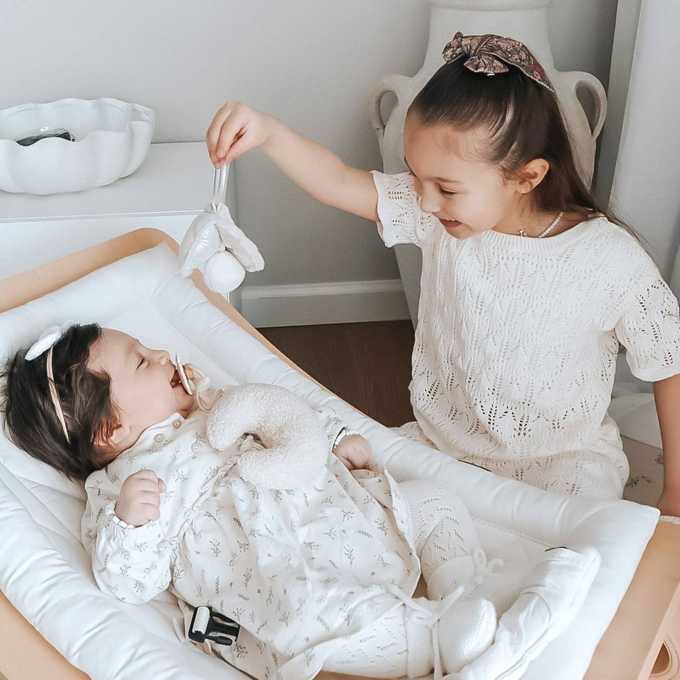 Clam and Pearl Rattle