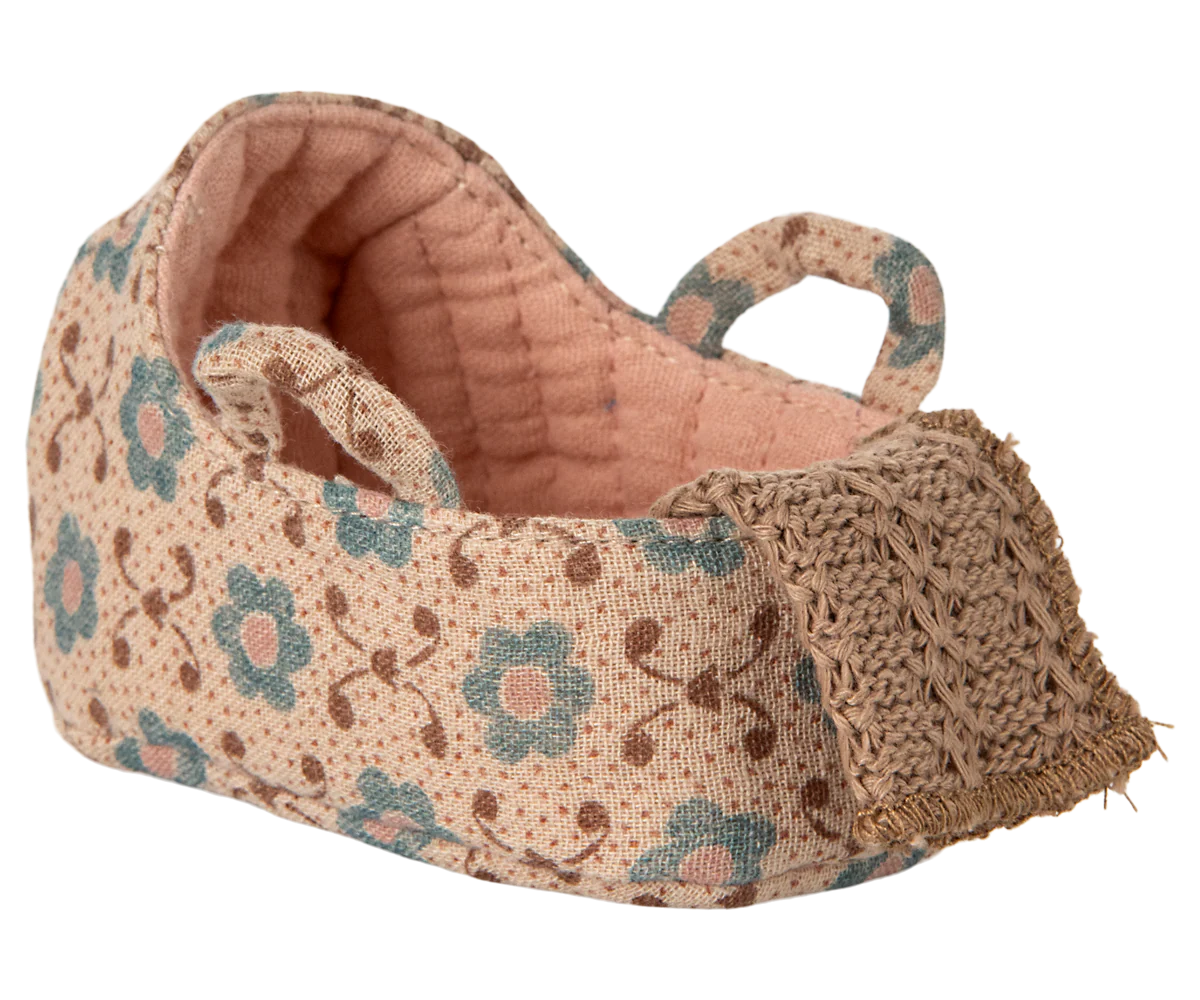 Carry Cot (Baby Mouse) - Rose