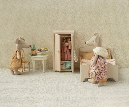 Bed (Mouse) - Off White