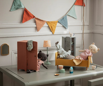Closet (Miniature)