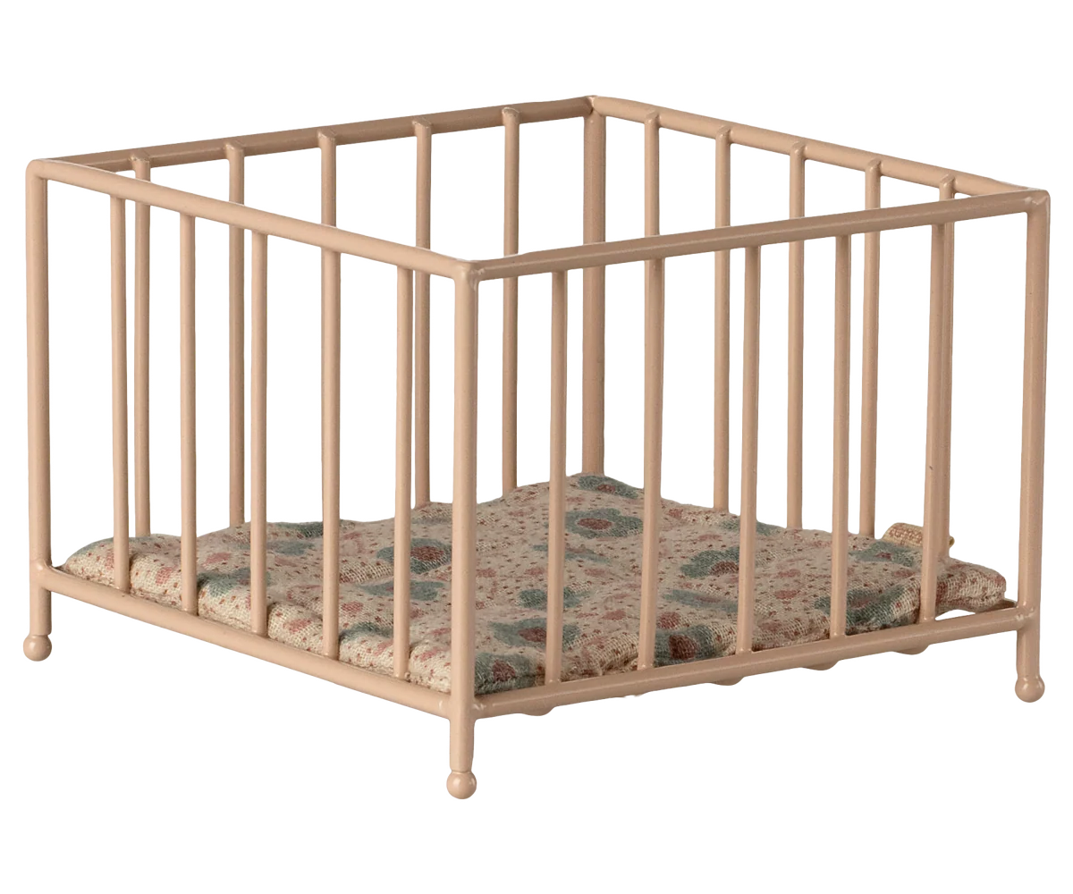 Playpen (My) - Rose