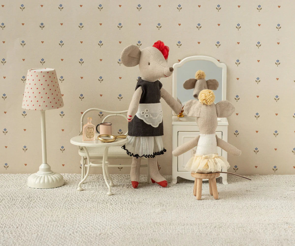 Beautician Mouse - Mum