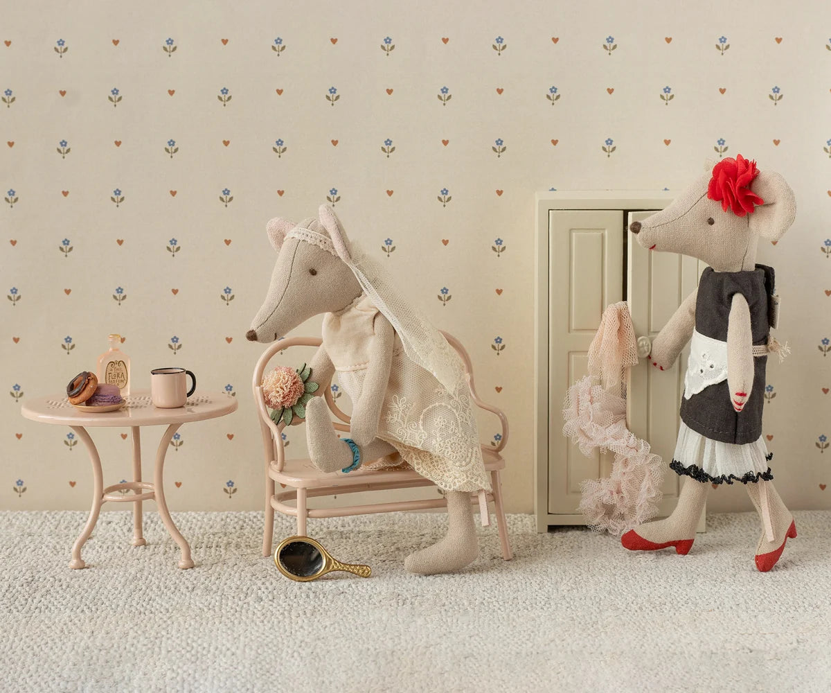Beautician Mouse - Mum