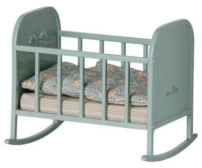 Cradle (My)