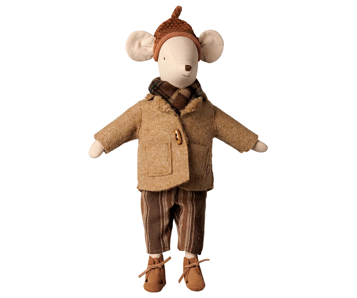 Jacket and Scarf (Medium Mouse)