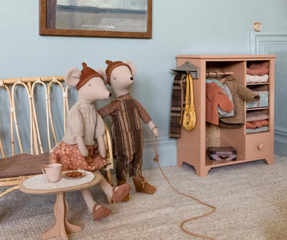 Mouse (Medium) - Overalls and Sweater
