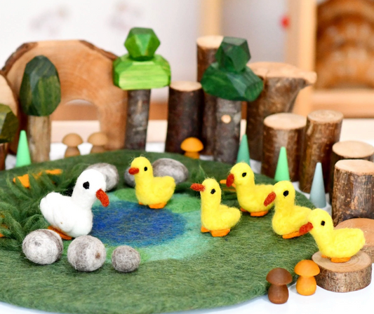 DUCK POND WITH 6 DUCKS PLAY MAT PLAYSCAPE
