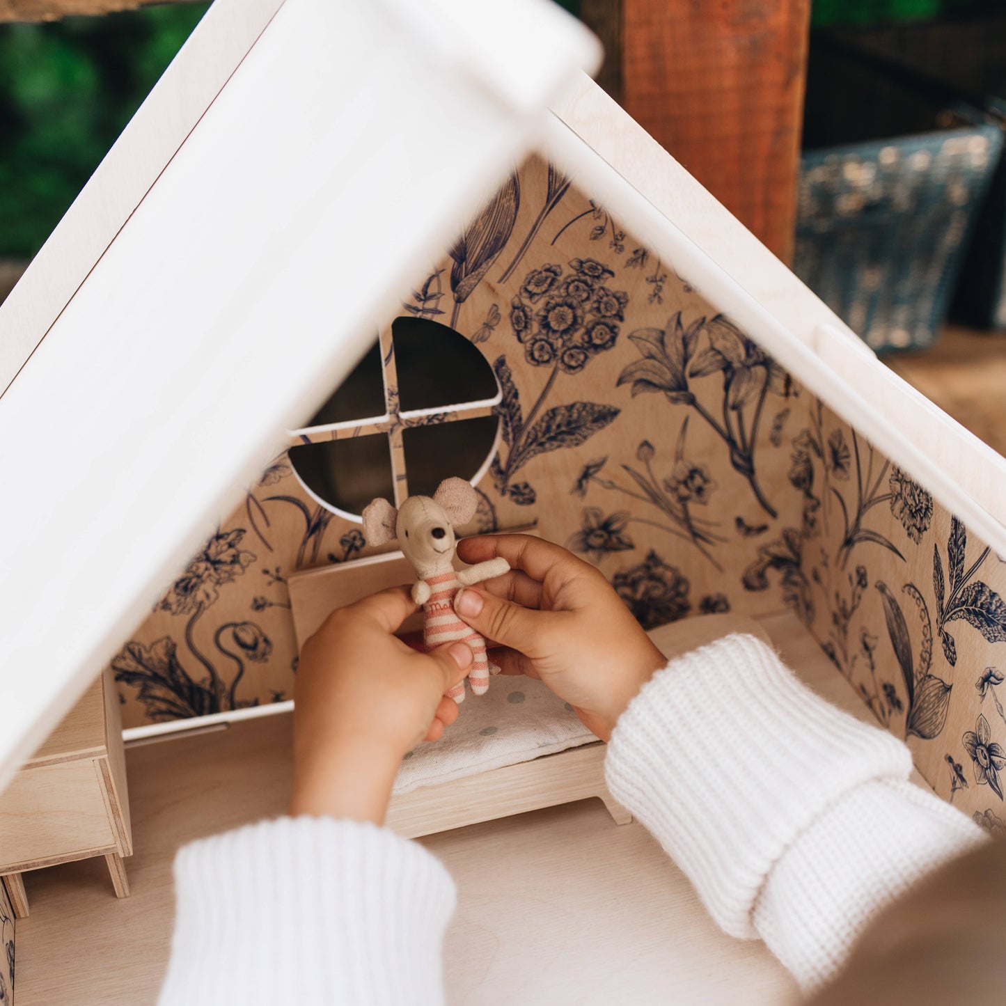 Three-story Wooden Dollhouse / Modern dollhouse