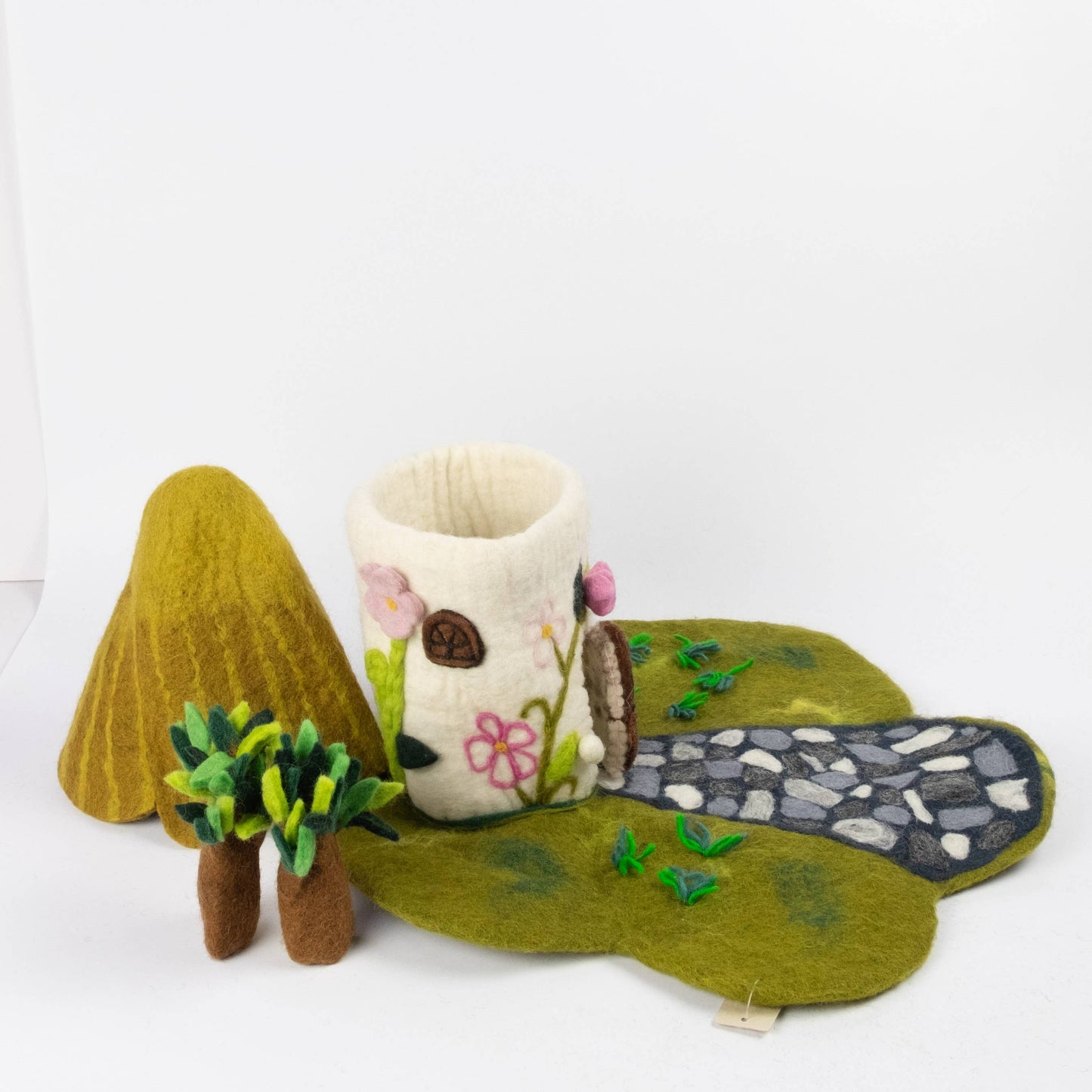 Felt House - Fairy Country Cottage