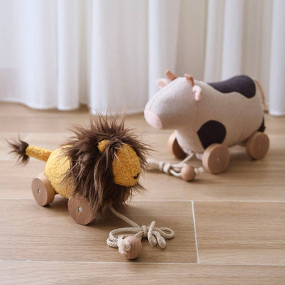 Leo Lion Pull-Along Toy