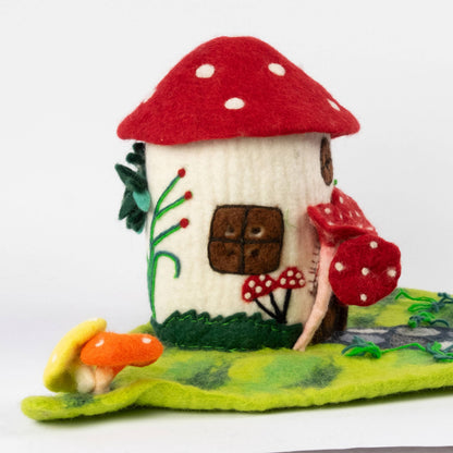 Felt House - Magic Mushroom