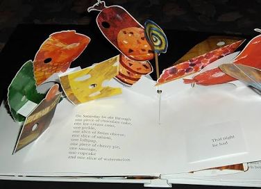The Very Hungry Caterpillar (Pop-Up Board Book)